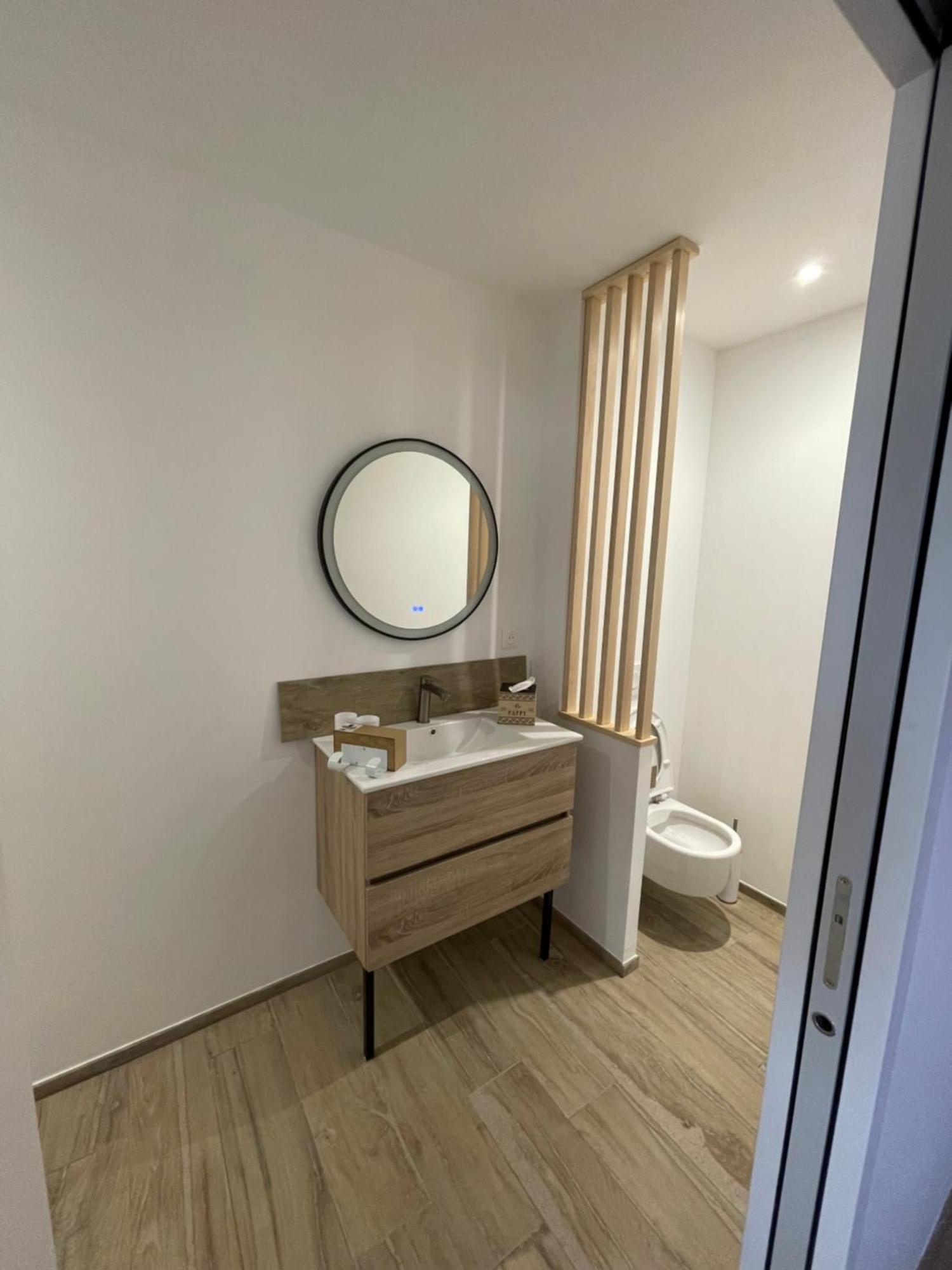 Appartements Guesthouse1 Et Guesthouse2 Sword Beach Colleville-Montgomery Eksteriør billede
