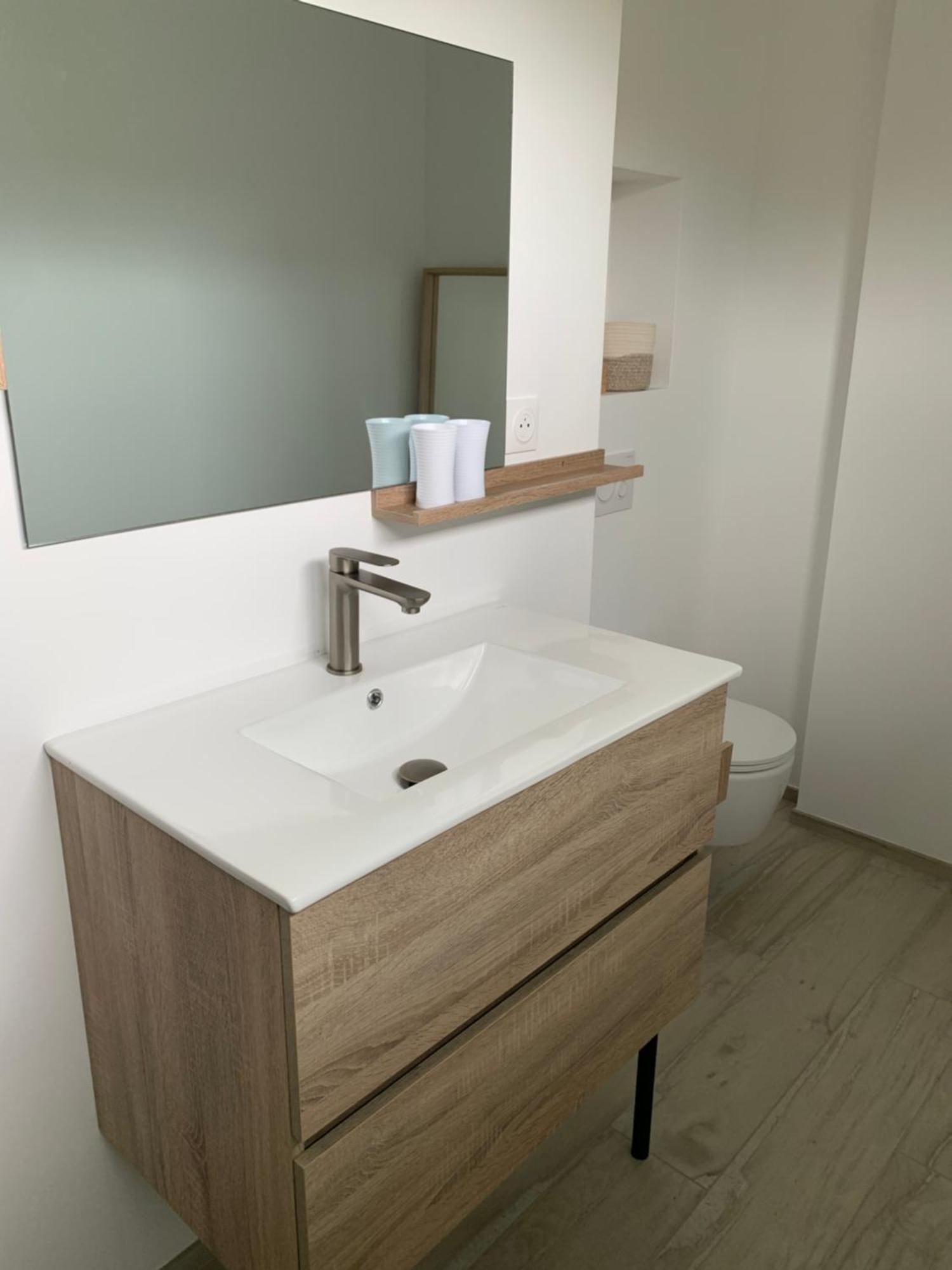 Appartements Guesthouse1 Et Guesthouse2 Sword Beach Colleville-Montgomery Eksteriør billede